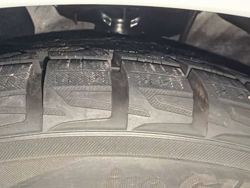 Used 2022 Hyundai Veloster N image 27