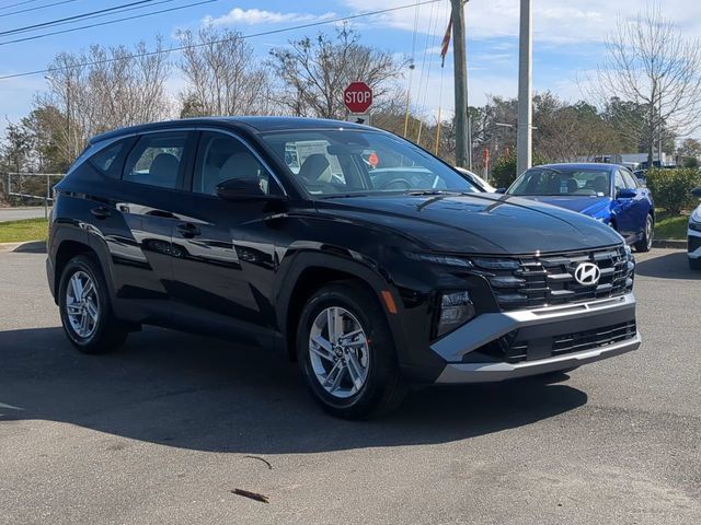 New 2025 Hyundai Tucson SE FWD image 3