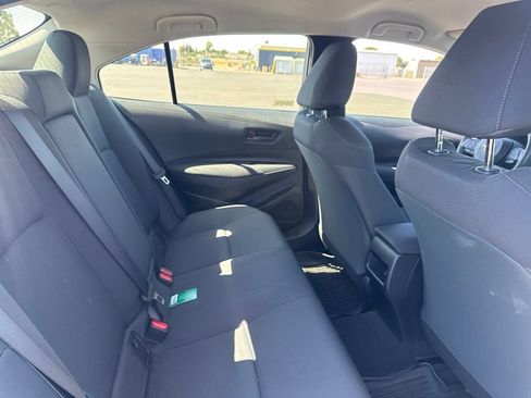 Used 2022 Toyota Corolla LE FWD image 9