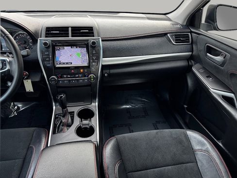 Used 2016 Toyota Camry XSE image 21