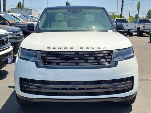 Used 2025 Land Rover Range Rover SE AWD/4WD image 23