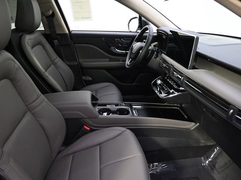 New 2026 Lincoln Corsair Premiere AWD/4WD image 16