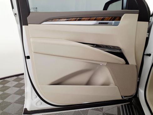 Certified 2025 Cadillac Escalade Sport Platinum AWD/4WD image 17