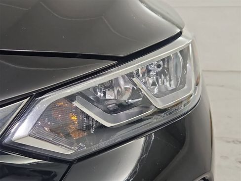 Used 2021 Nissan Sentra SV image 10