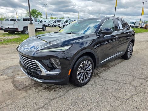 Used 2024 Buick Envision Preferred AWD/4WD image 3
