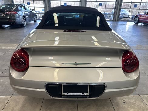 Used 2004 Ford Thunderbird Deluxe image 15
