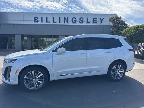 Used 2024 Cadillac XT6 Premium Luxury FWD image 1