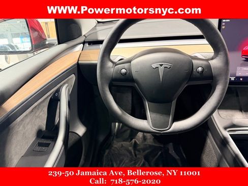 Used 2022 Tesla Model Y Long Range image 19