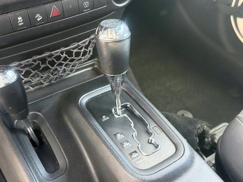 Used 2017 Jeep Wrangler Sahara w/ Connectivity Group image 23