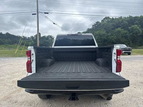 Used 2025 Chevrolet Silverado 2500 Custom w/ Z71 Off-Road Package AWD/4WD image 25