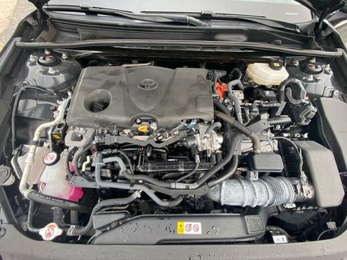 Used 2025 Toyota Camry LE FWD image 30
