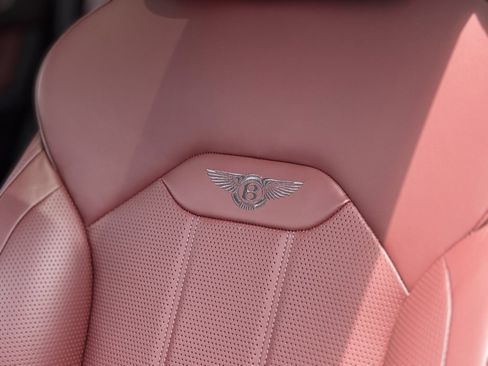 New 2024 Bentley Bentayga image 29