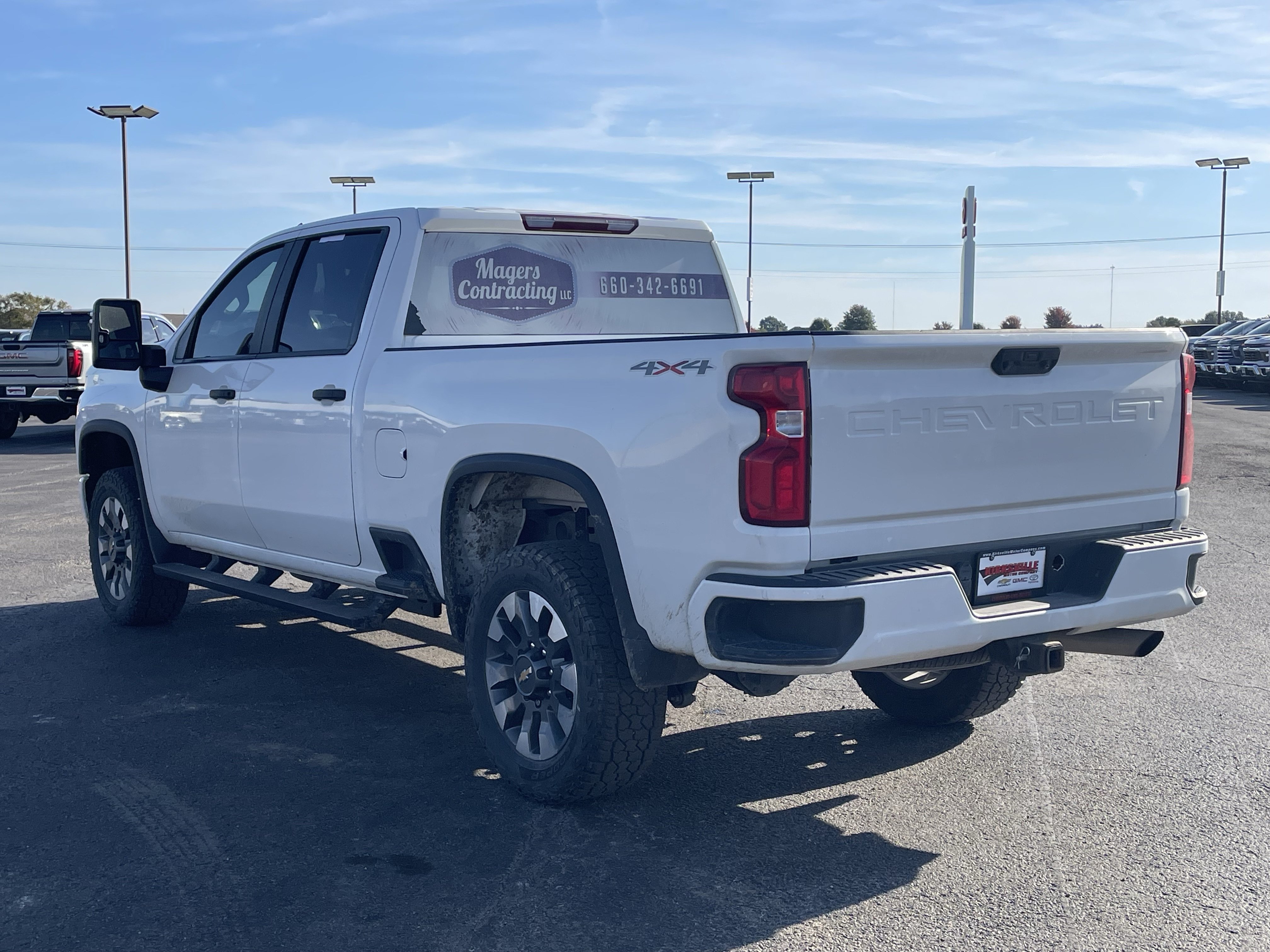 Used 2021 Chevrolet Silverado 2500 Custom w/ Custom Value Package AWD/4WD image 6