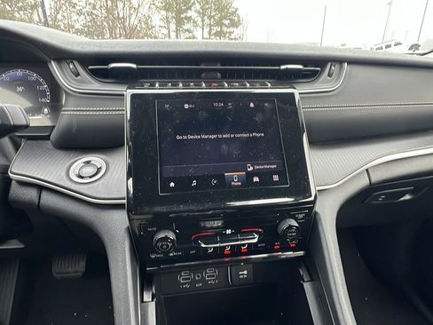 Used 2023 Jeep Grand Cherokee L Laredo image 33