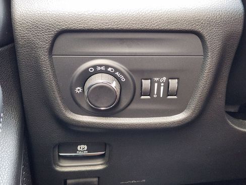 New 2026 Jeep Grand Cherokee L 2WD image 27