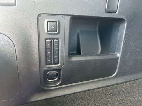 Used 2025 Ford Expedition Max Platinum AWD/4WD image 29