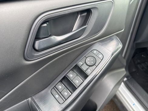 Used 2024 Nissan Rogue S image 9