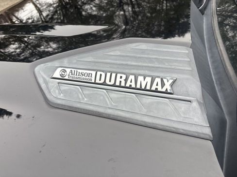 Certified 2022 Chevrolet Silverado 3500 LTZ w/ LTZ Plus Package image 5