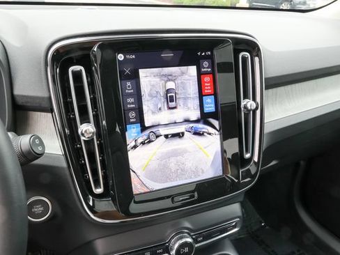 Certified 2026 Volvo XC40 B5 Plus AWD/4WD image 16