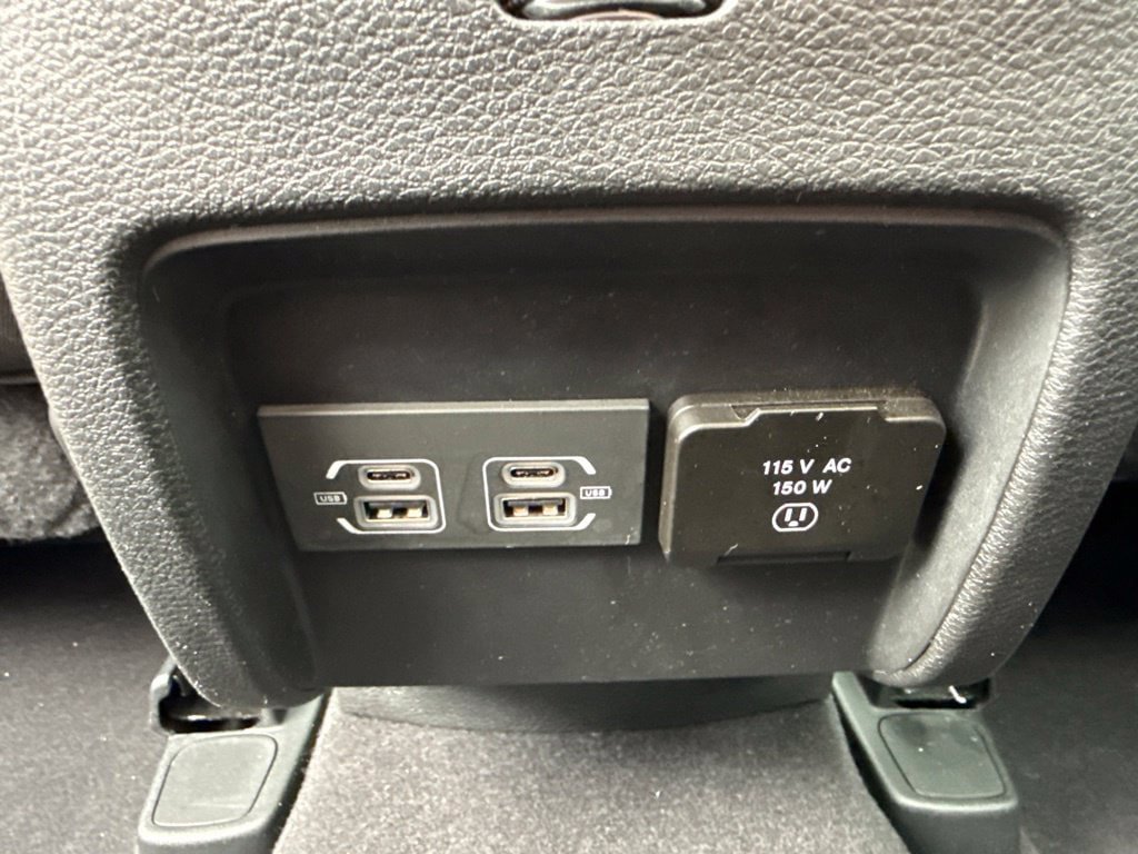 Used 2023 Jeep Cherokee Altitude Lux w/ Lux Elite Package AWD/4WD image 23