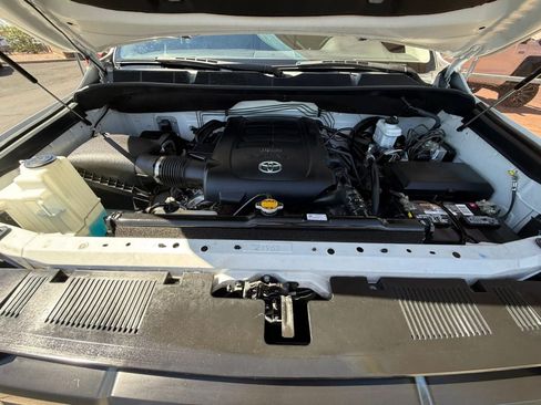 Used 2017 Toyota Tundra SR5 AWD/4WD image 22