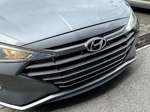 Used 2019 Hyundai Elantra SEL image 30
