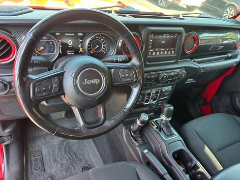 Used 2021 Jeep Gladiator Sport AWD/4WD image 11