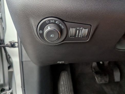 New 2026 Jeep Compass Latitude image 26