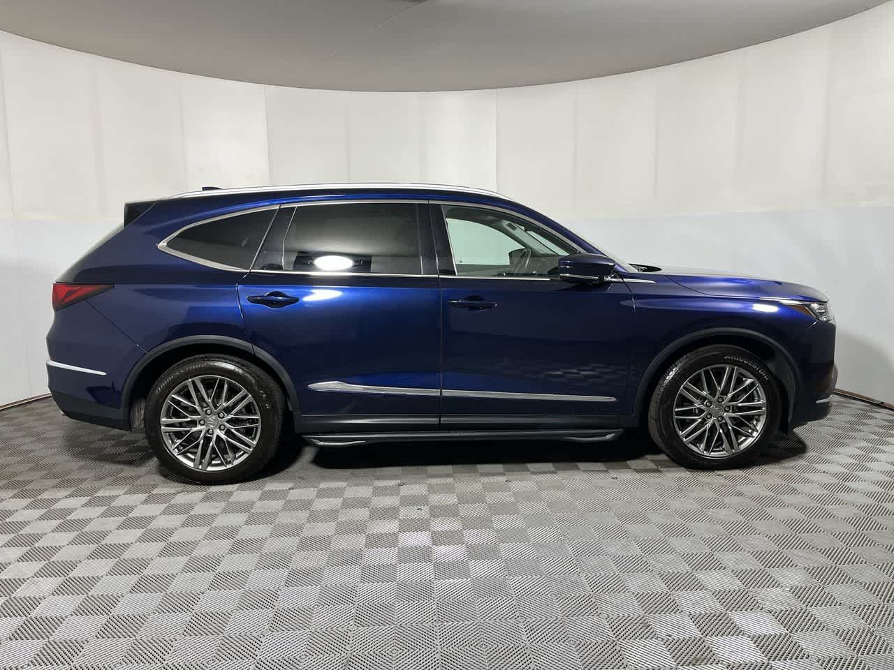 Certified 2024 Acura MDX w/ Advance Package AWD/4WD image 9