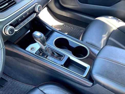 Used 2024 Nissan Altima 2.5 SR image 17