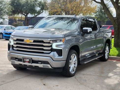 Used 2025 Chevrolet Silverado 1500 High Country w/ High Country Premium Package image 12