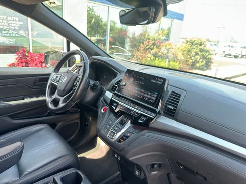Used 2025 Honda Odyssey Sport-L image 11