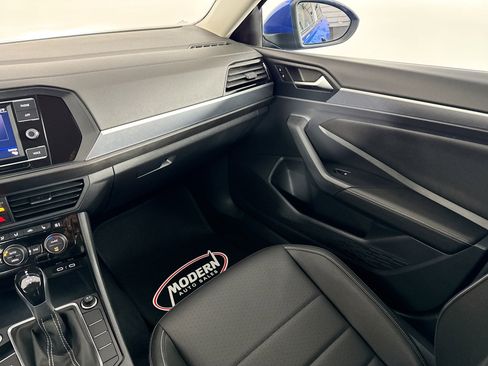 Used 2022 Volkswagen Jetta SE image 33