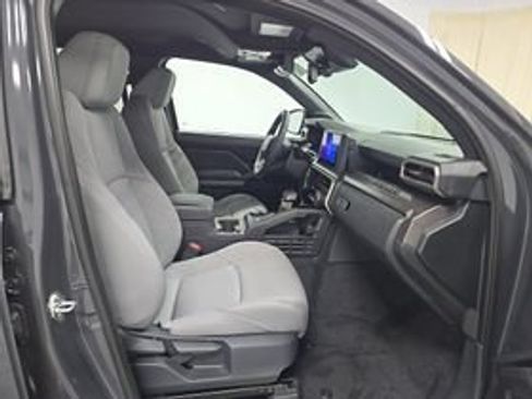 Certified 2025 Toyota Tacoma SR5 AWD/4WD image 8