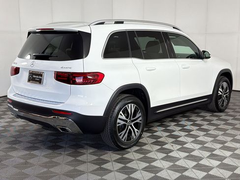 Used 2026 Mercedes-Benz GLB 250 4MATIC image 9