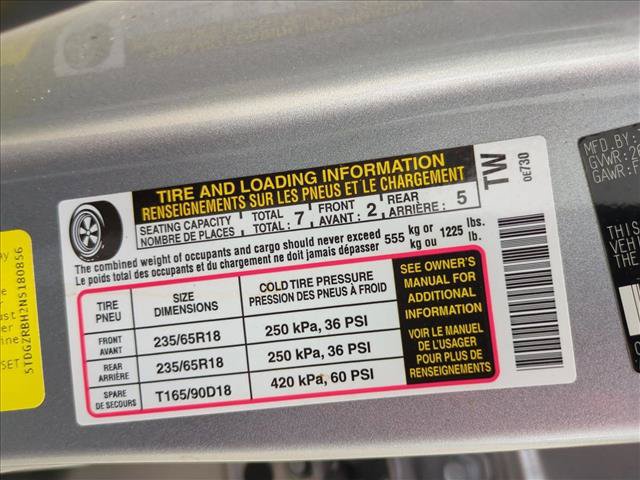 Used 2022 Toyota Highlander XLE AWD/4WD image 14