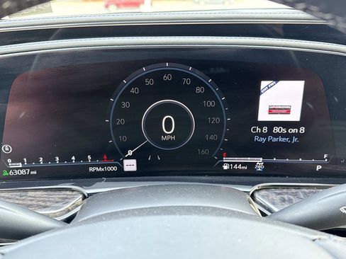 Used 2021 Cadillac Escalade Premium Luxury image 12