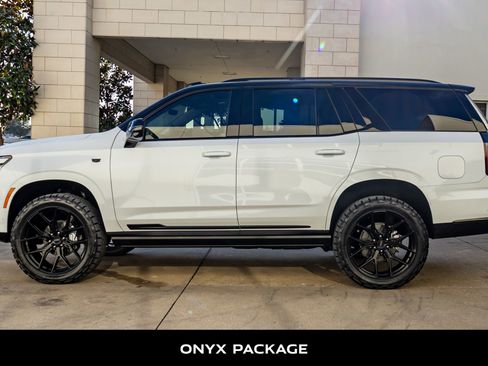 Used 2026 Cadillac Escalade Platinum Sport w/ LPO, ONYX Package image 6