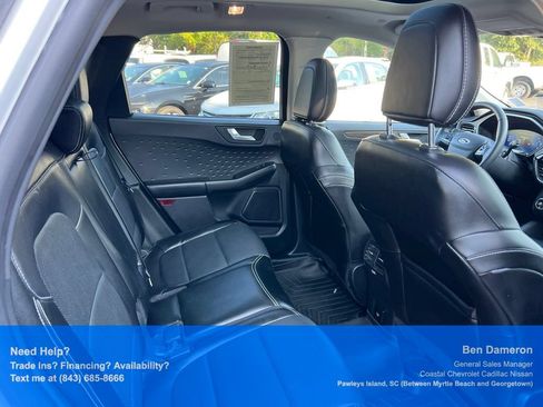 Used 2020 Ford Escape Titanium FWD image 16