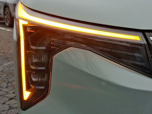 Certified 2025 Kia K4 LXS image 9