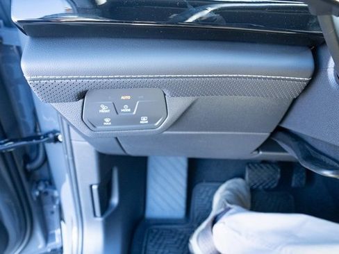 New 2026 Volkswagen Atlas Cross Sport SE image 23