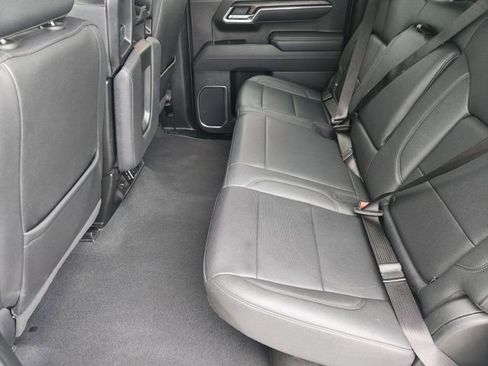Used 2025 GMC Sierra 1500 SLT AWD/4WD image 28