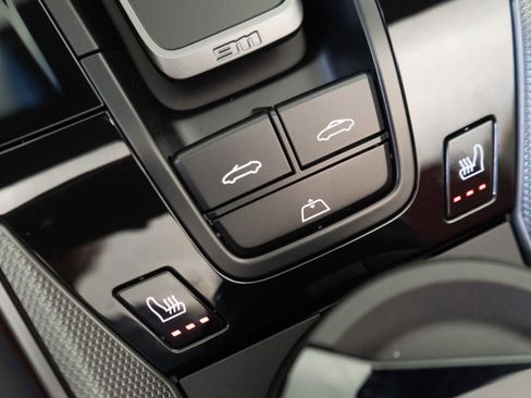 Used 2026 Porsche 911 Carrera S image 32