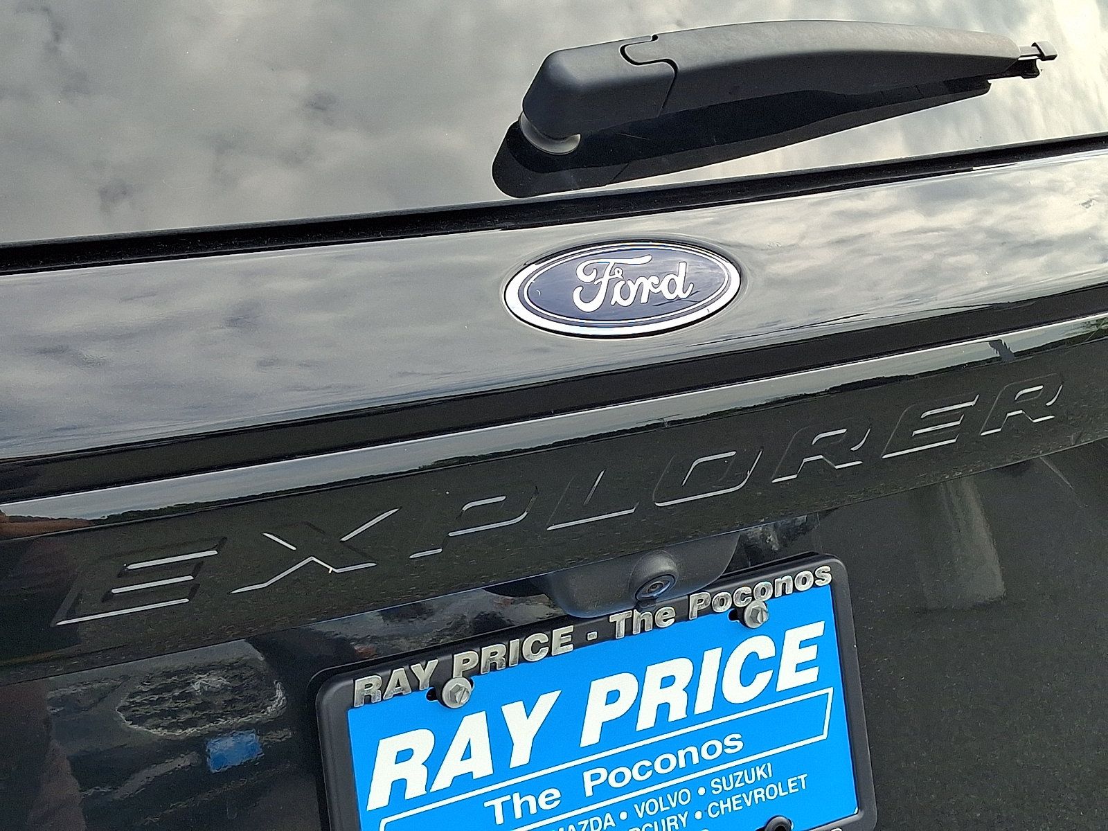 Certified 2022 Ford Explorer ST w/ ST Street Pack AWD/4WD image 31