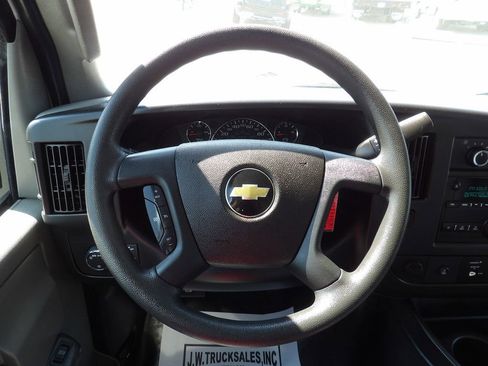 Used 2018 Chevrolet Express 3500 w/ Driver Convenience Package image 20