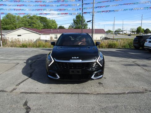 Used 2023 Kia Sportage SX image 2