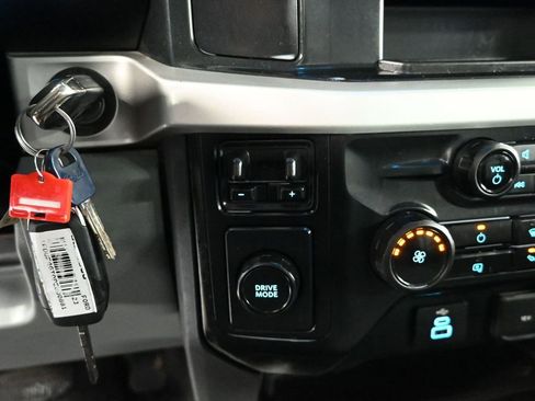 Certified 2023 Ford F450 XL w/ XL Chrome Package image 18