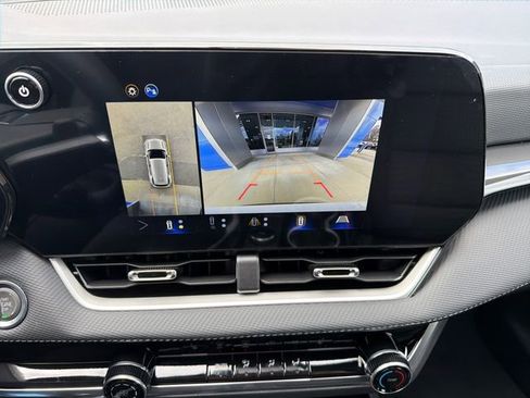 New 2026 Chevrolet Equinox LT w/ Safety and Technology Package FWD image 15