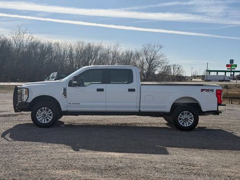 Used 2018 Ford F250 XL w/ STX Appearance Package image 9