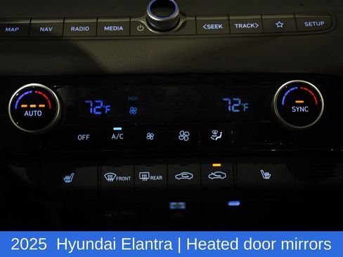 Used 2025 Hyundai Elantra SEL FWD image 23